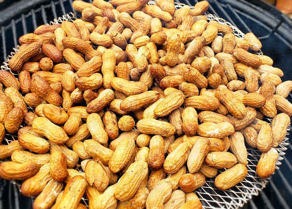 Peanuts in Shell (Roasted) - 1LB